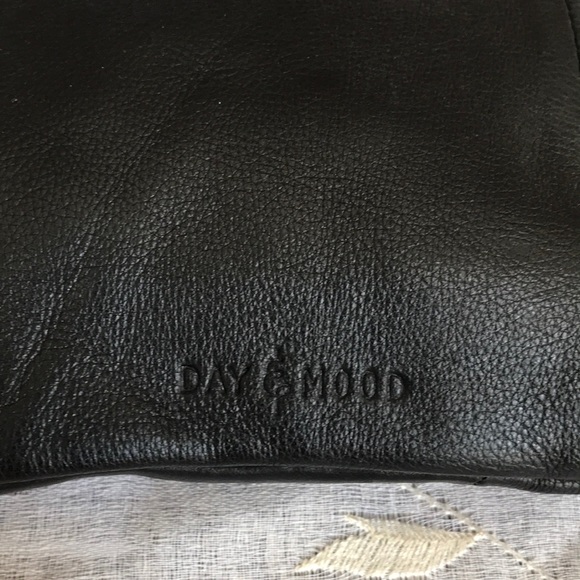 🎉Final Markdown🎉DAY & MOOD Leather Nya Crossbody - Picture 4 of 10